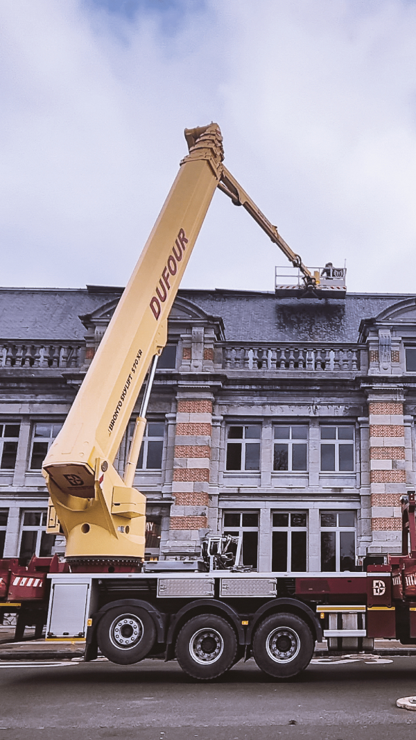 Gare de Tournai attaquée par la tempête - Nacelle 70m
